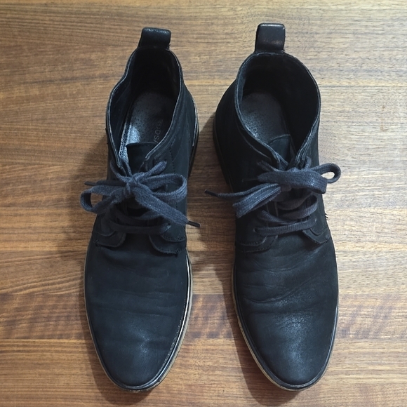 RUDSAK Black Chukka Boots for Men - Picture 2 of 6